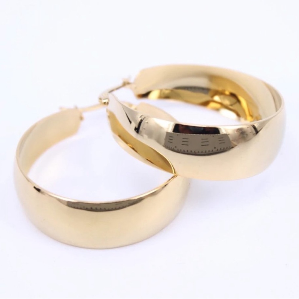 NEW 18K Yellow Gold 2” Round Chunky Hoop Earrings - Picture 2 of 5